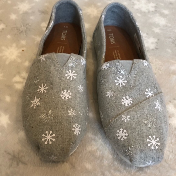 Toms size 8 grey snowflake flats - Picture 3 of 7